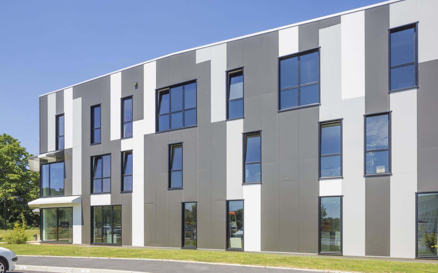 Bois Cesbron, construction neuve à Nantes réalisée avec des menuiseries alu K-LINE. 