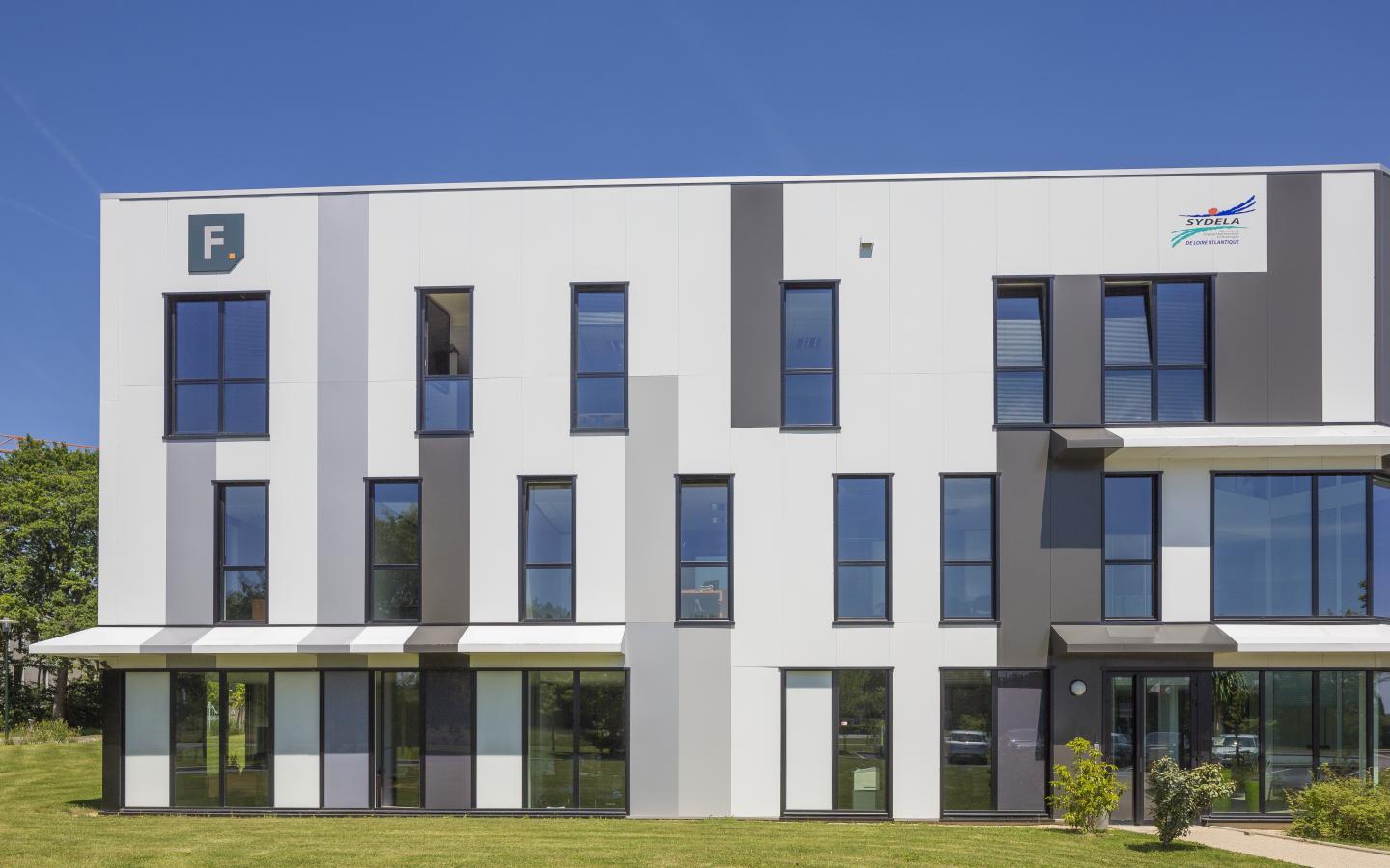 Bois Cesbron, construction neuve à Nantes réalisée avec des menuiseries alu K-LINE. 