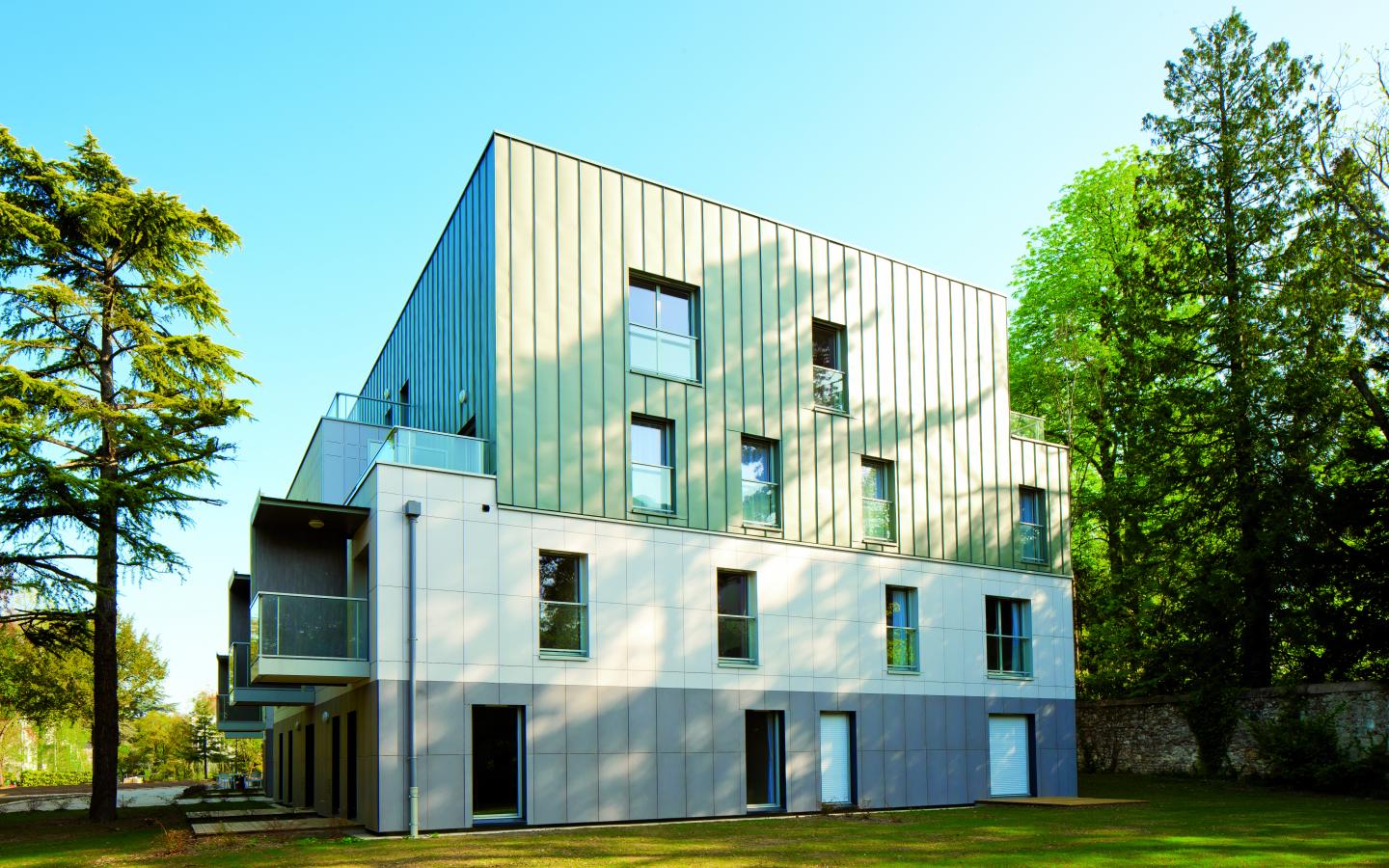 Le Parc de Belmont, construction neuve à Tours réalisée avec des menuiseries alu K-LINE. 