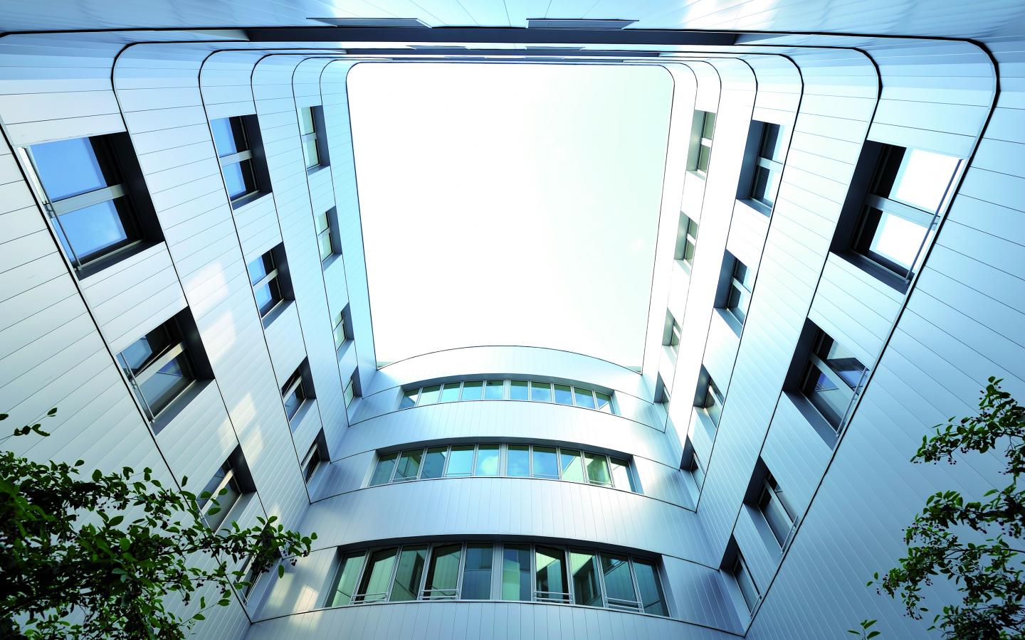 Hôpital privé de l'estuaire, construction neuve au Havre réalisée avec des menuiseries K-LINE.