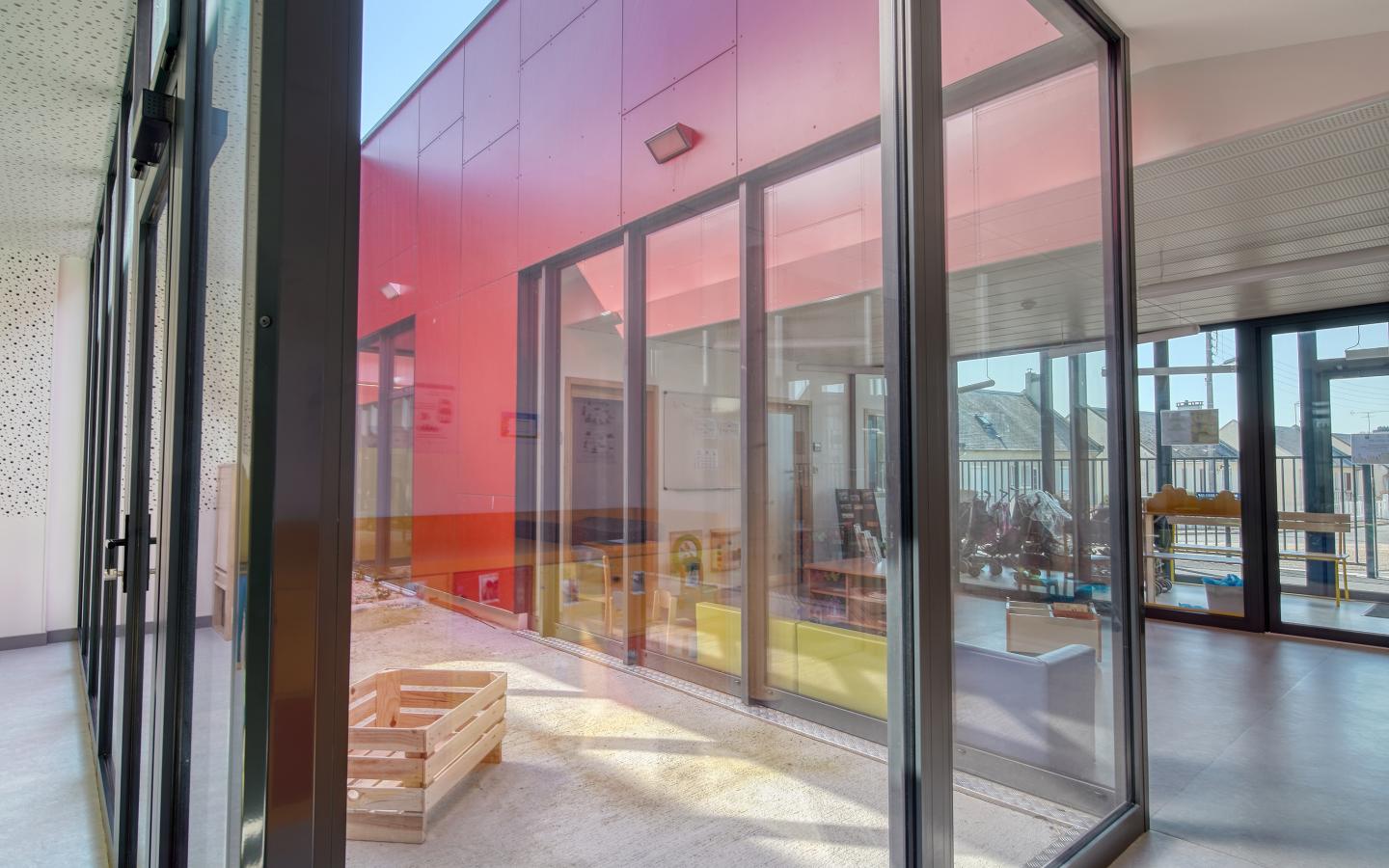 Le Centre de Loisirs, construction neuve à La Ferché Gaucher réalisée avec des menuiseries K-LINE.