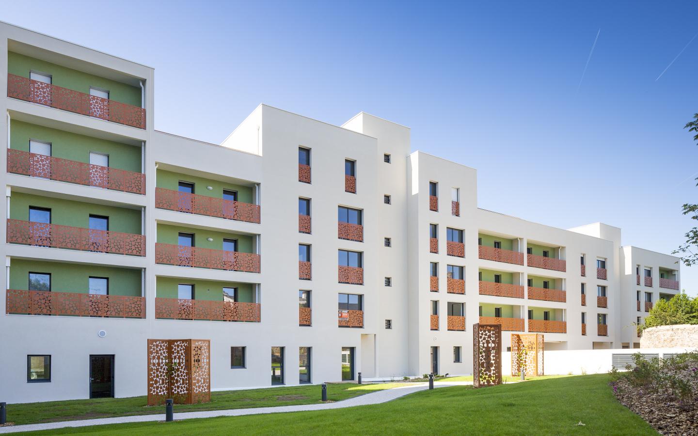 Le Starella, construction neuve à La Roche-sur-Yon réalisée avec des menuiseries alu K-LINE.