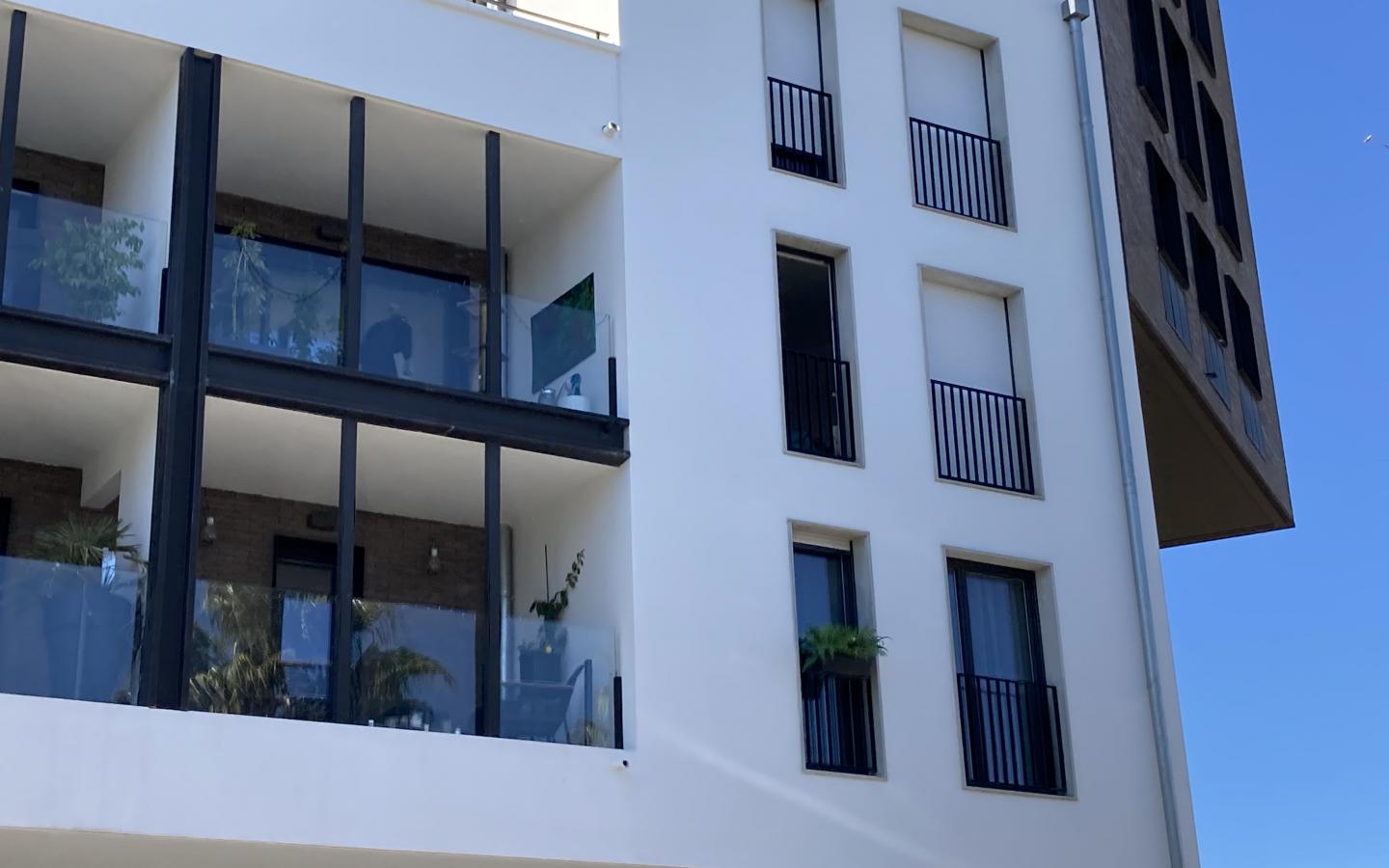 Loreak, construction neuve à Anglet réalisée avec des menuiseries alu K-LINE.