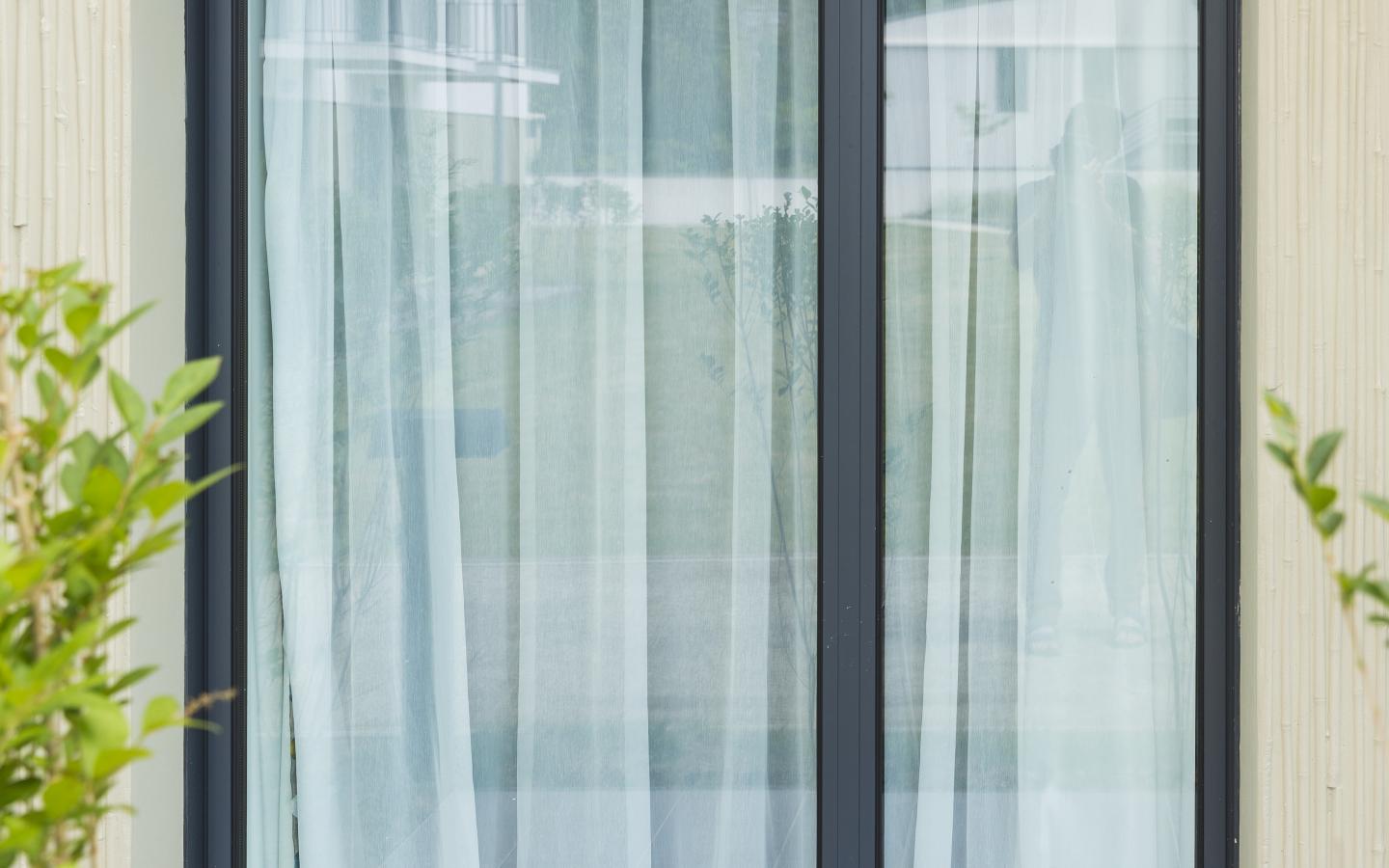 Thalasso, construction neuve à Concarneau réalisée avec des menuiseries alu K-LINE. 