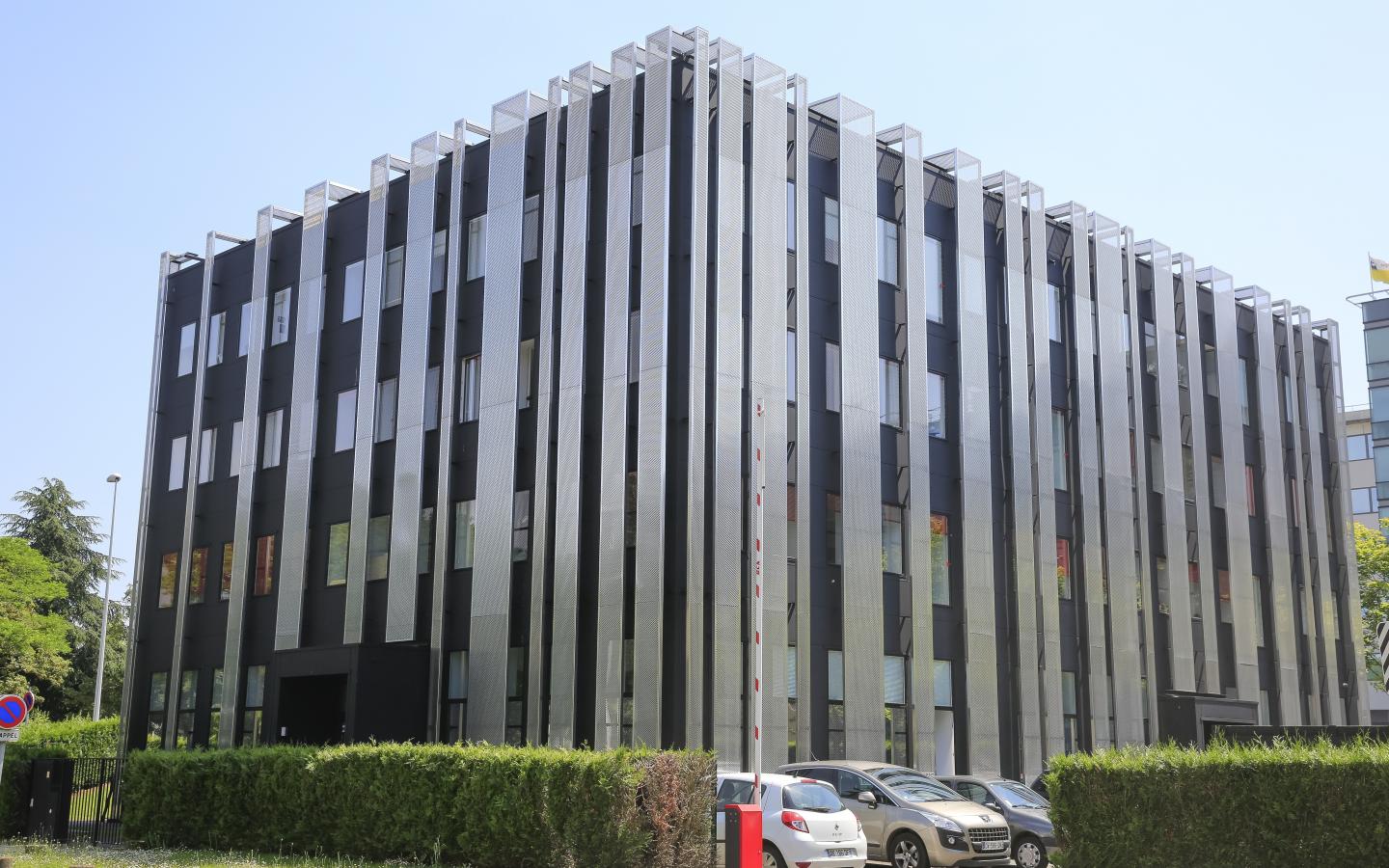 Bureaux Nexton, construction neuve à Montigny réalisée avec des menuiseries alu K-LINE.
