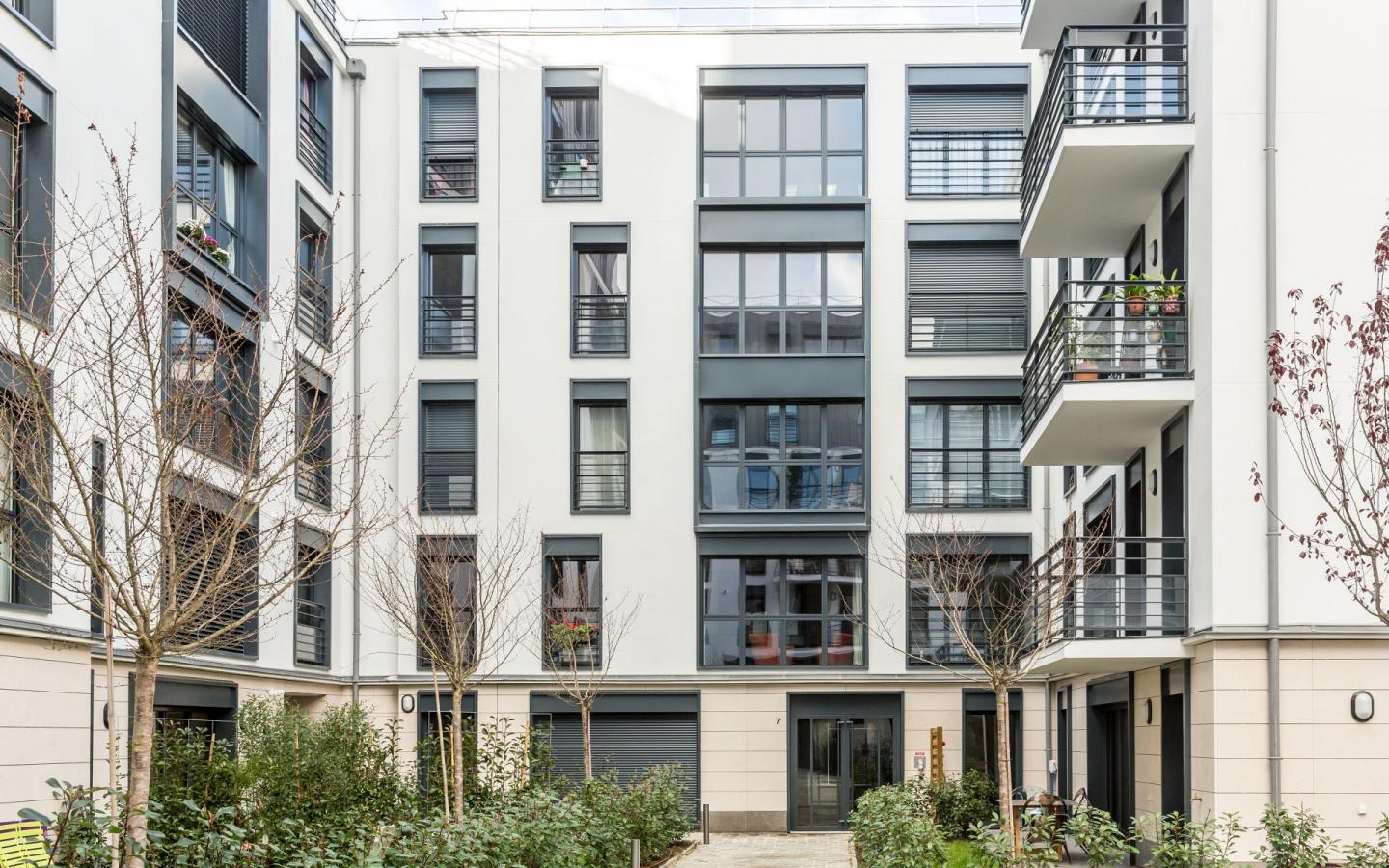 Cours Saint-Louis, construction neuve à Paris réalisée avec des menuiseries alu K-LINE. 