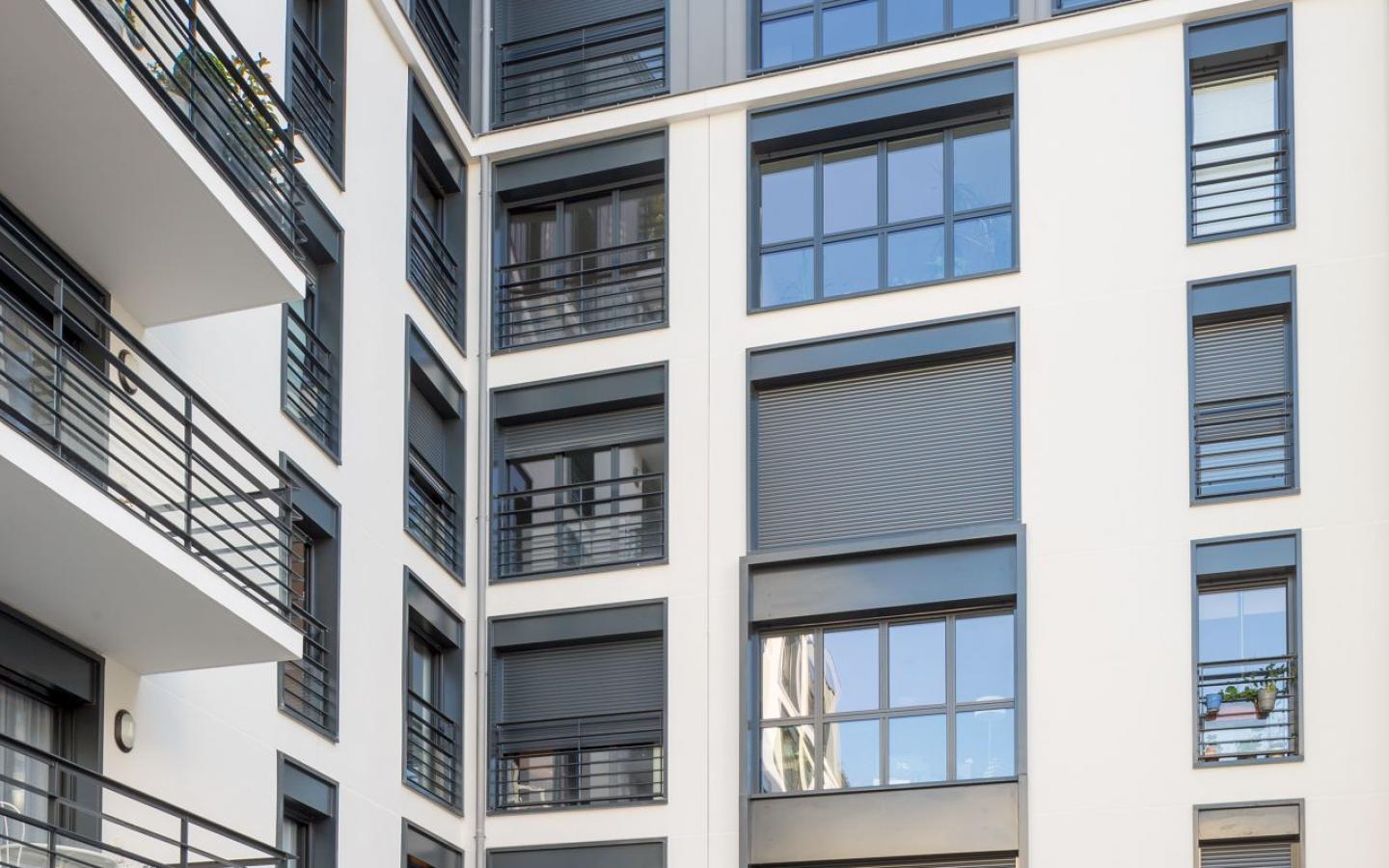 Cours Saint-Louis, construction neuve à Paris réalisée avec des menuiseries alu K-LINE. 