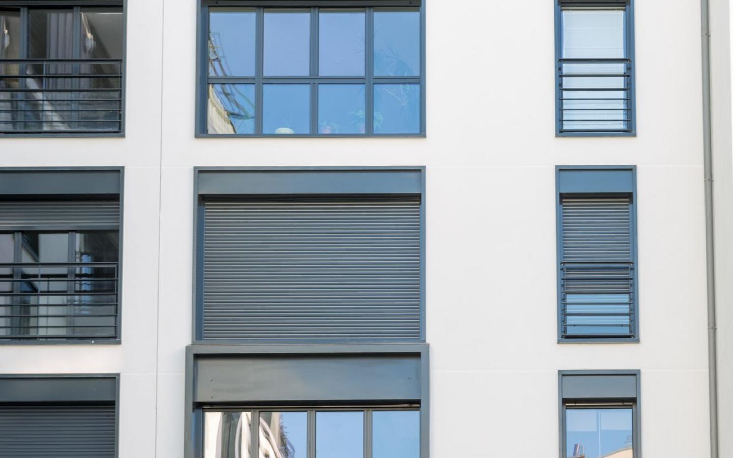 Cours Saint-Louis, construction neuve à Paris réalisée avec des menuiseries alu K-LINE. 