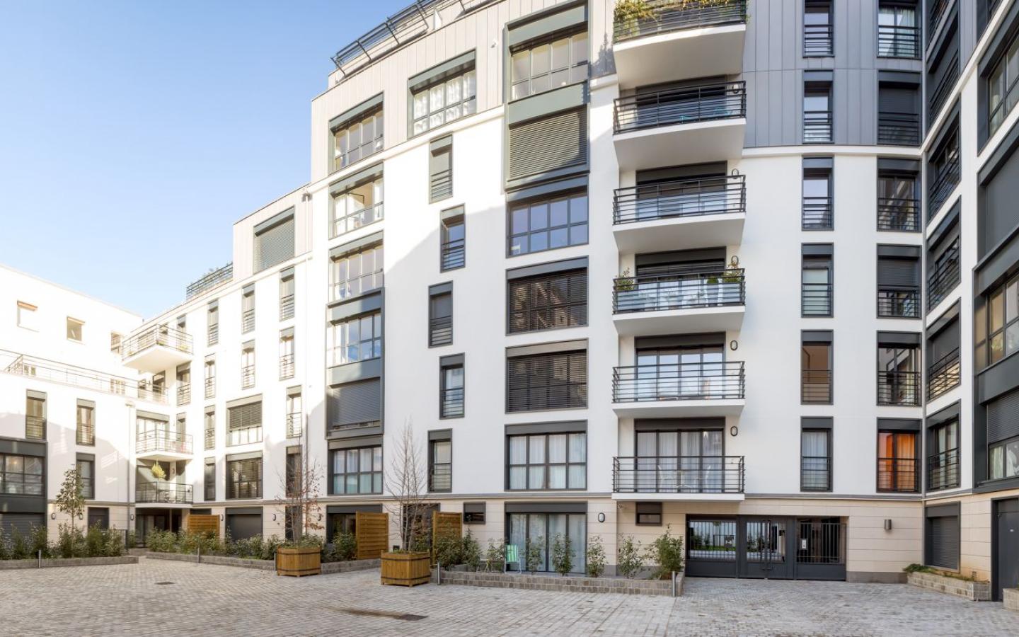 Cours Saint-Louis, construction neuve à Paris réalisée avec des menuiseries alu K-LINE. 