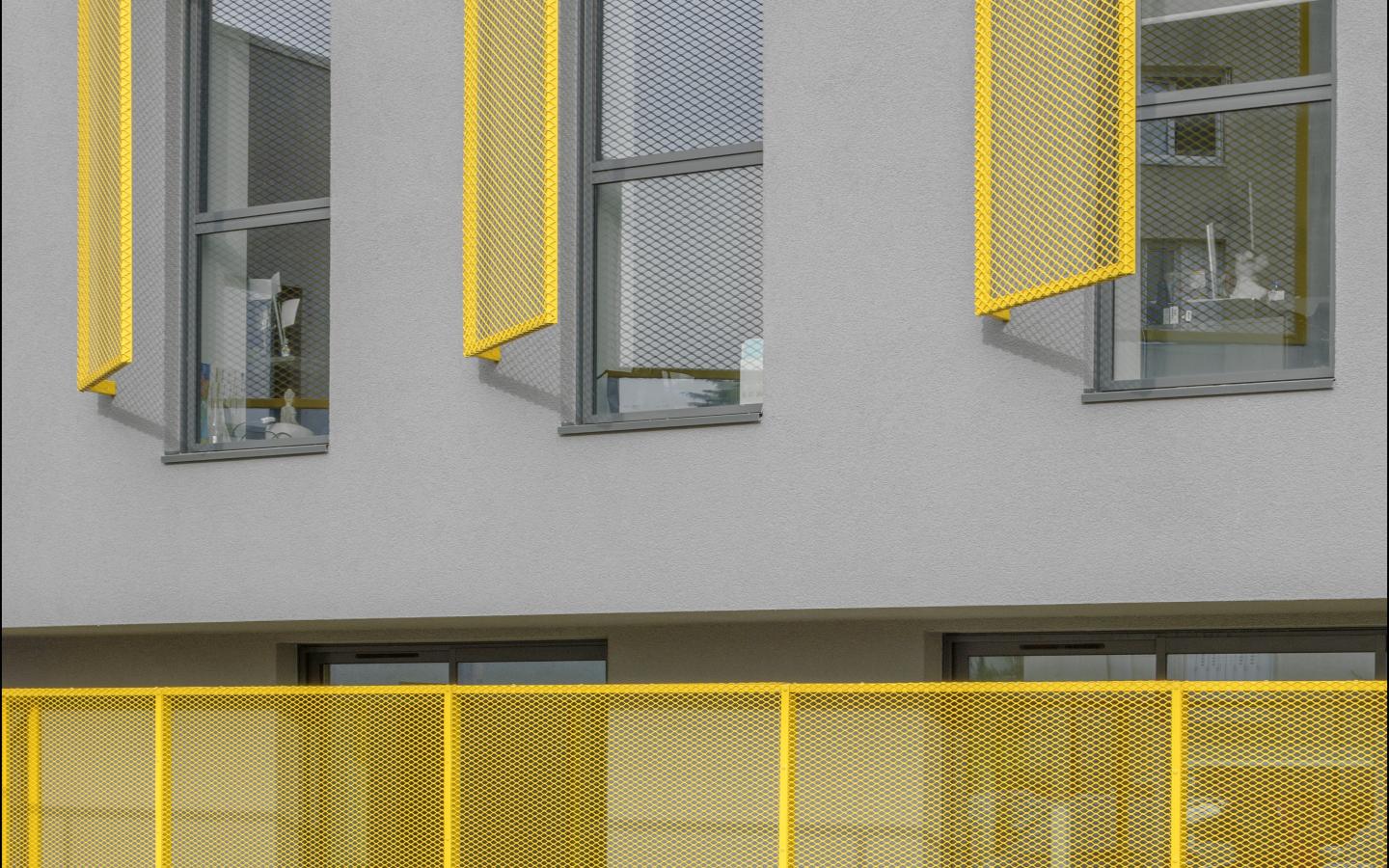 Maison Départementale des Solidarités, construction neuve à Arpajon réalisée avec des menuiseries alu K-LINE. 