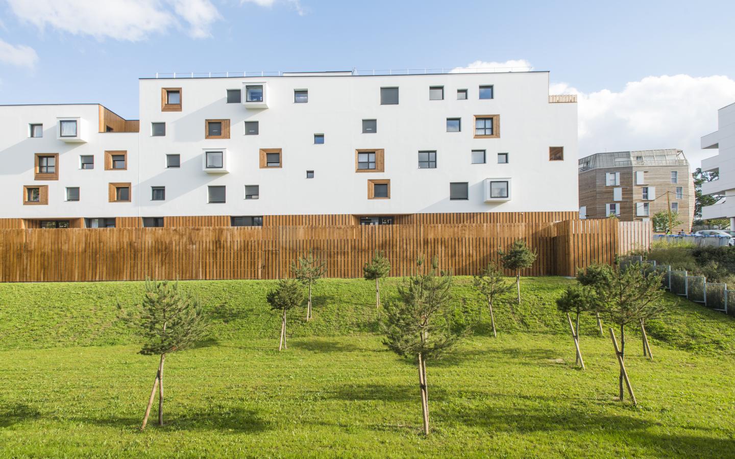 Le Ruban de la Chezine, construction neuve à Nantes réalisée avec des menuiseries alu K-LINE. 
