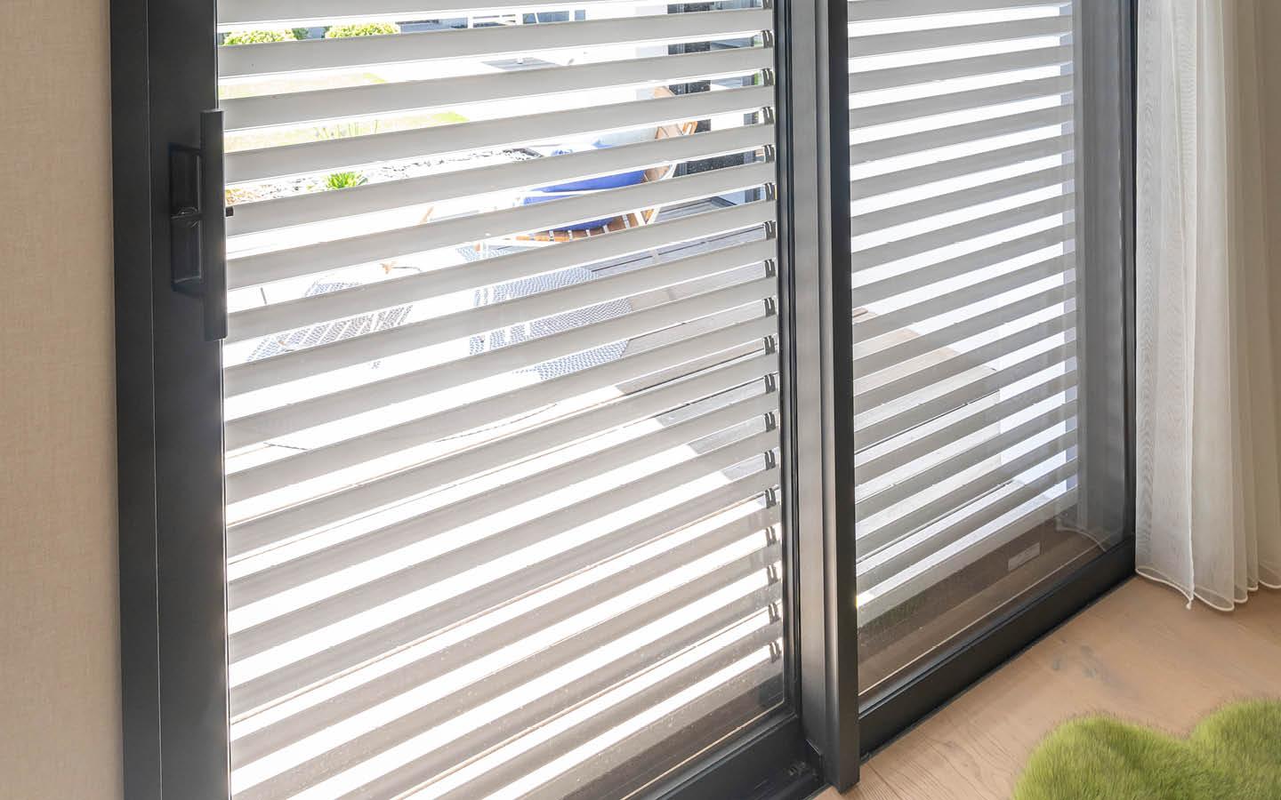 Bloc baie Bubendorff 1/2 linteau à lames orientables