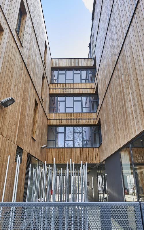 Le Keraban, la carosserie, construction neuve à Nantes réalisée avec des menuiseries alu K-LINE. 