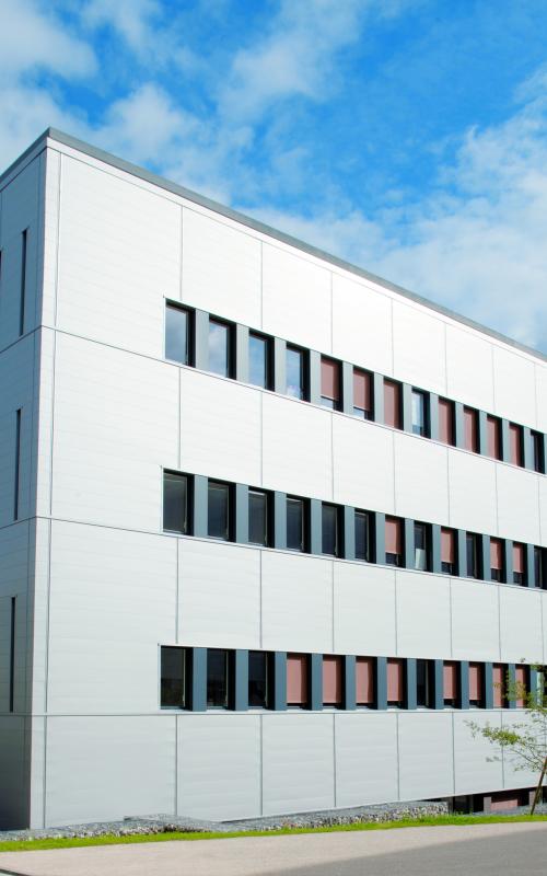 Sagem - Défense Sécurité, construction neuve à Massy réalisée avec des menuiseries alu K-LINE.